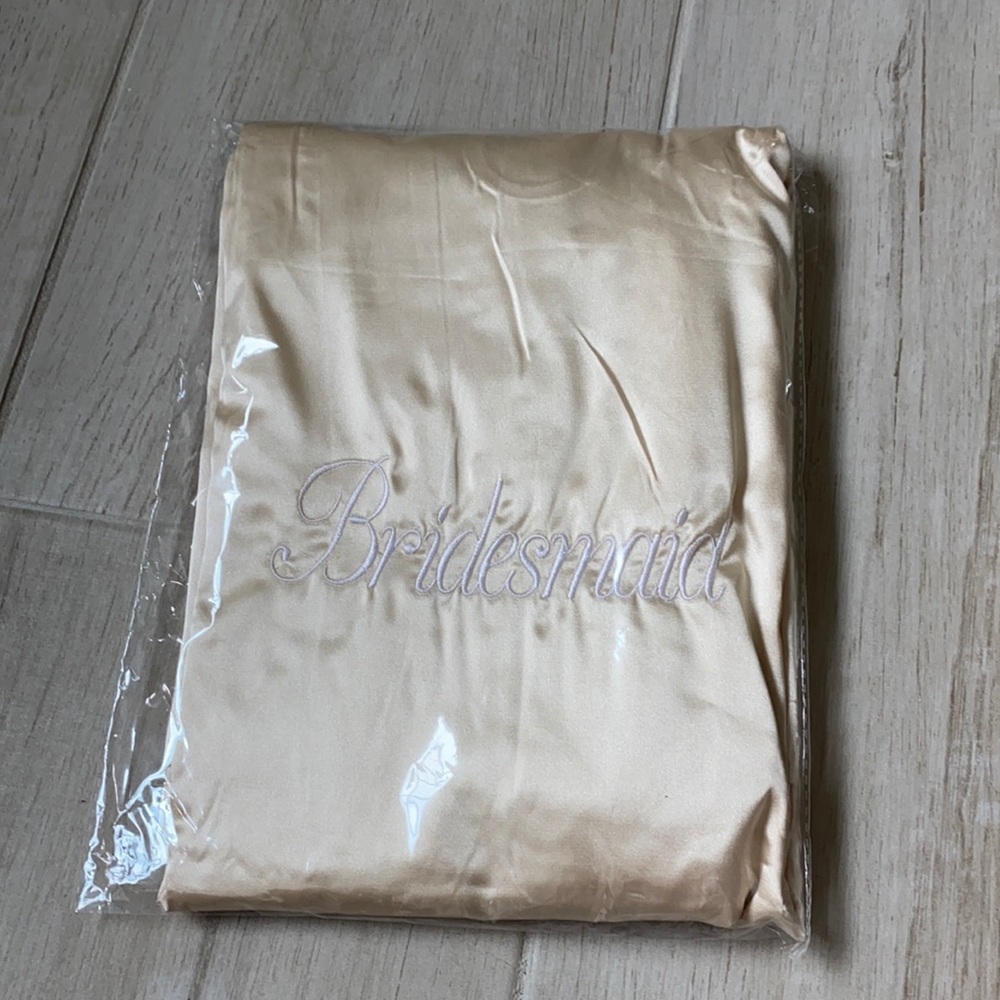 Bridesmaid Robe-Champagne - Picture 2 of 3